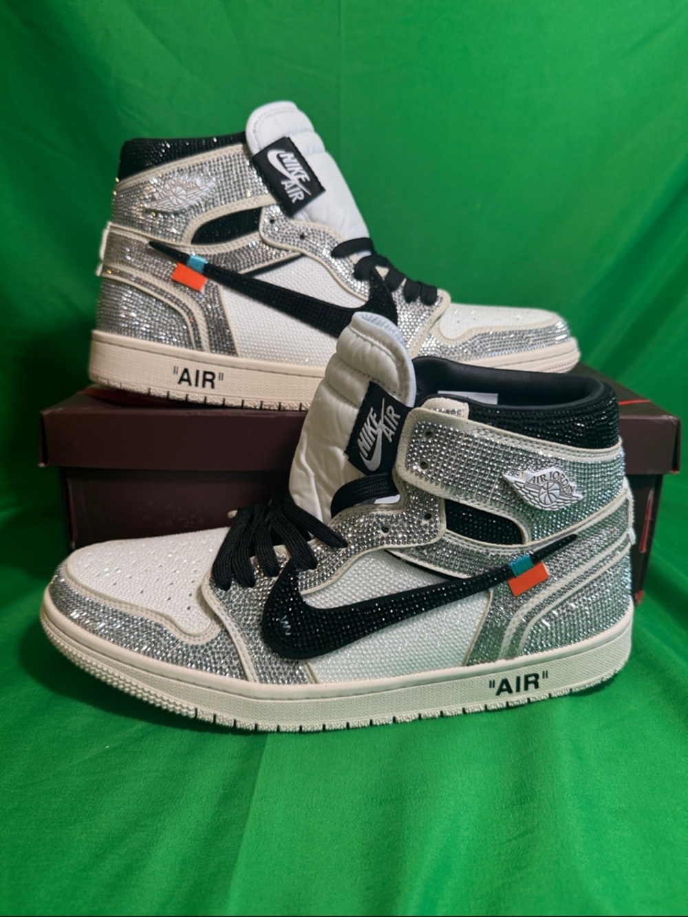 New! Custom “Swarovski Crystals” Off-White x Air Jordan 1 Retro High sneaks RARE